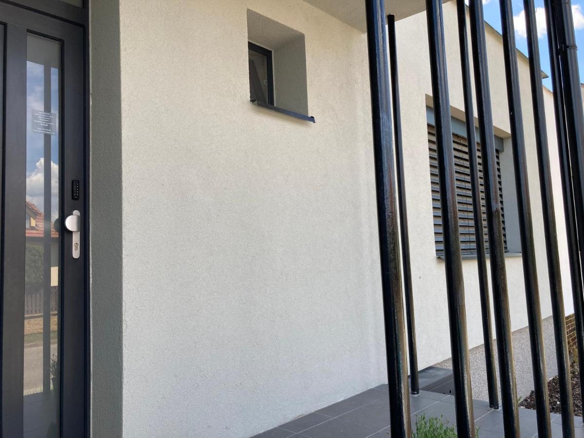 Apartman Maay Hlohovec Bagian luar foto