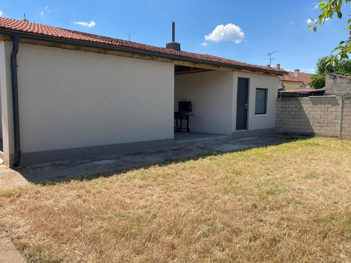 Apartman Maay Hlohovec Bagian luar foto